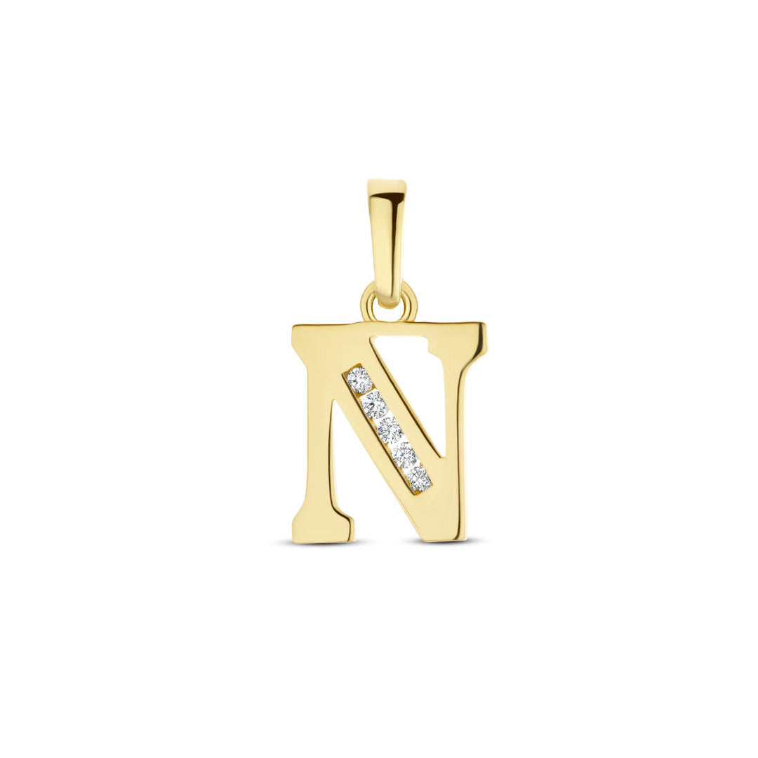 Hanger letter zirkonia 14K geelgoud van Van der Kooij Collectie: een geelgouden N-hanger, diagonaal bezet met fonkelende zirkonia's, afgebeeld tegen een witte achtergrond.