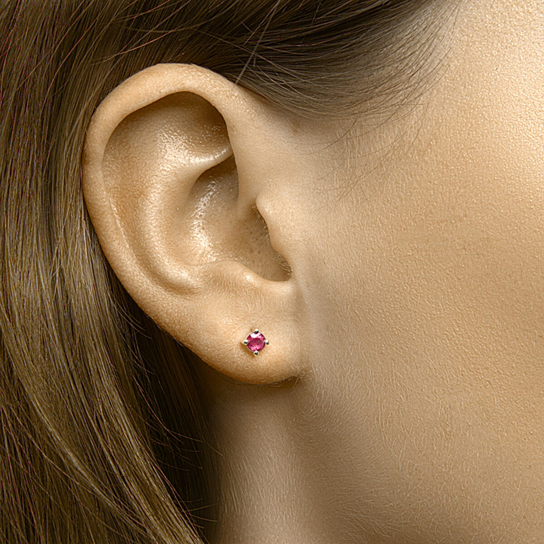 ear studs ruby ​​14K yellow gold