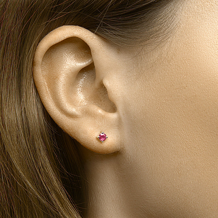 ear studs ruby ​​14K yellow gold