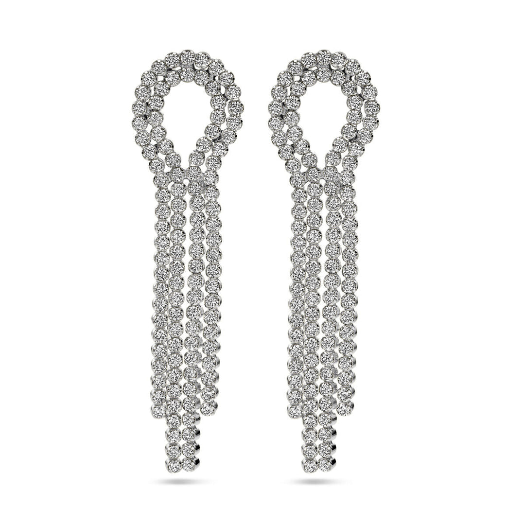 Van der Kooij Collectie oorhangers zirkonia zilver gerhodineerd: elegante, lusvormige oorbellen met drie fonkelende zirkonia hangers per stuk, uitgevoerd in wit metaal - een verfijnde accessoire.