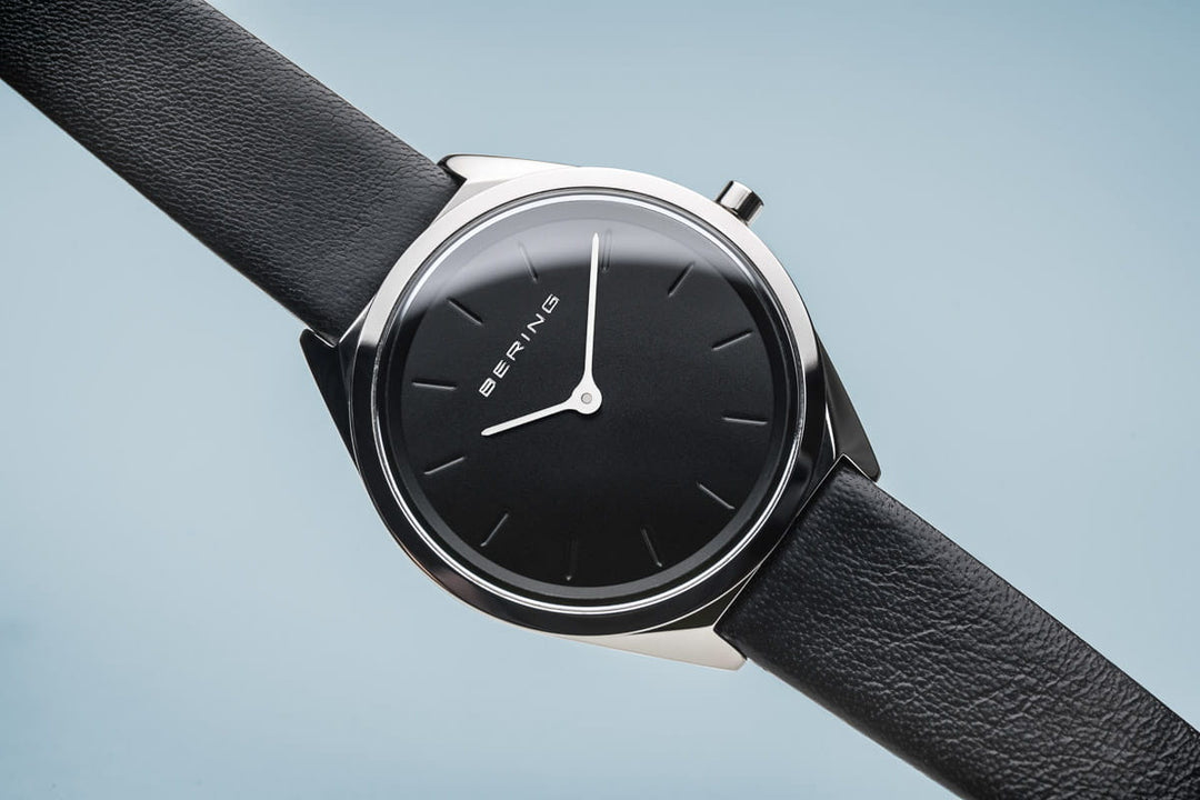 Bering dames horloge zwarte wijzerplaat - 17031-402