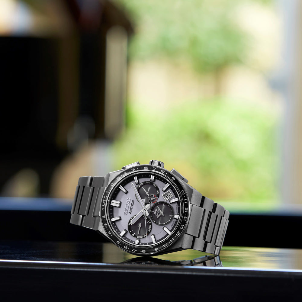 Seiko Astron men's watch SSH107J1