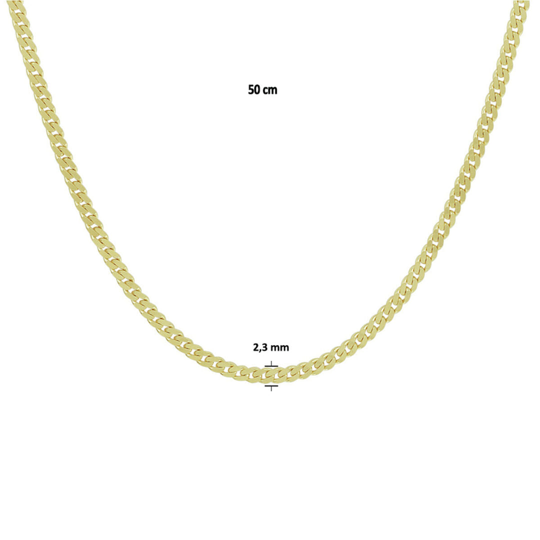 Massieve 14K geelgouden gourmette ketting, 2,4 mm breed en 50 cm lang, uit de Van der Kooij Collectie. Gepresenteerd op een witte achtergrond met maatlabels boven en onder de ketting.