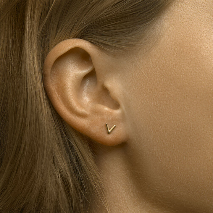 ear studs in 14K yellow gold