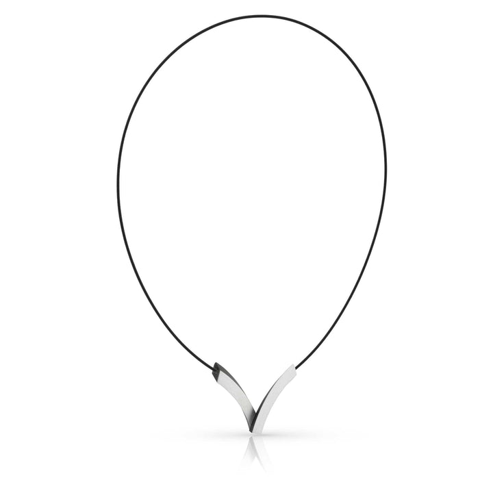 Necklace V-bows on top of each other Black C255Z