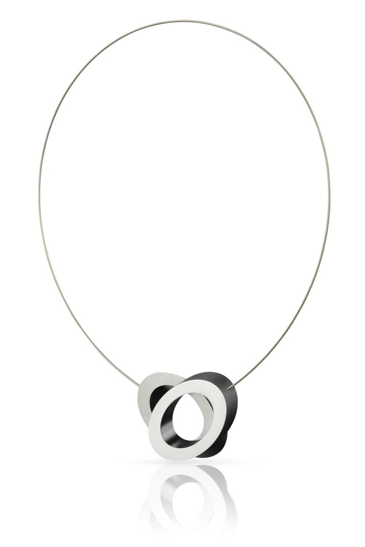 Necklace Ovals Black on top of each other C70Z
