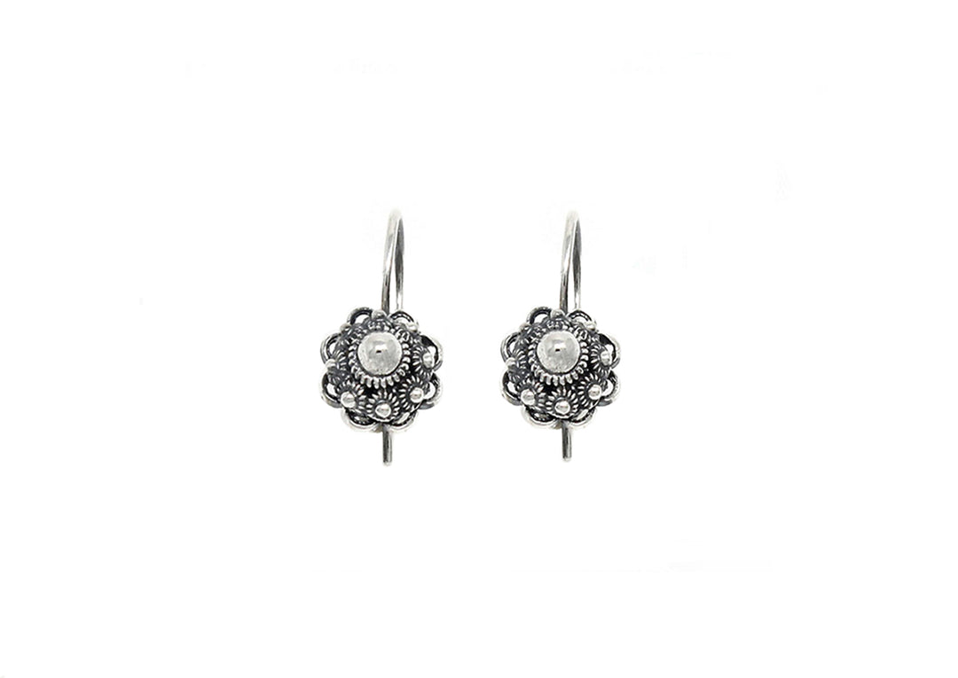 Zeeland Button Earrings 8mm