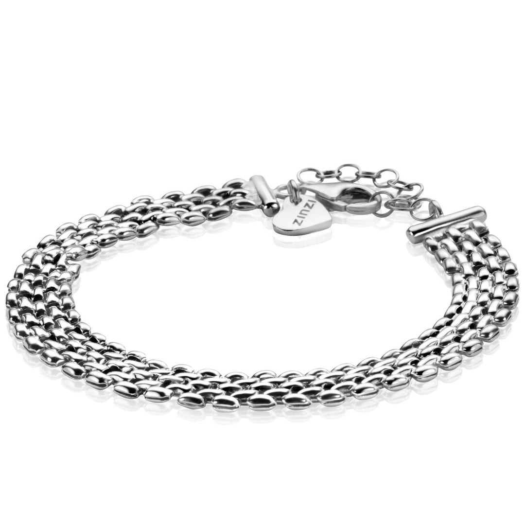 De Zinzi Armband Zilver Zia2289 is een zilveren armband met meerdere kettingstrengen en een hartvormig label bij de kreeftenklauwsluiting. De gravering op het label is onleesbaar en het bevat een verstelbare verlengketting voor een perfecte pasvorm.